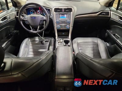 Zdjęcie 8 z 13 samochodu: 2017 FORD FUSION SE VIN:3FA6P0H96HR111887 - miniatura