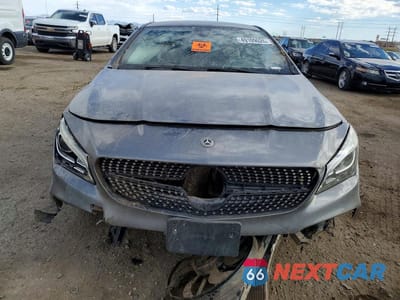 Piąte zdjęcie samochodu w środku: 2019 MERCEDES-BENZ CLA 250 VIN:WDDSJ4EB2KN736490 - miniatura