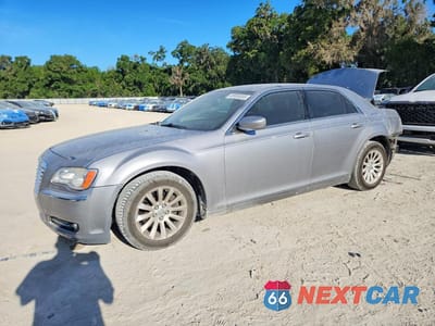 2014 CHRYSLER 300 2C3CCAAG5EH103654 - główne zdjęcie licytacji z USA - miniatura