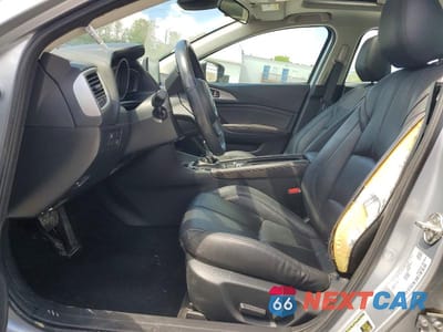 Zdjęcie 7 z 13 samochodu: 2018 MAZDA 3 TOURING VIN:3MZBN1V3XJM276457 - miniatura