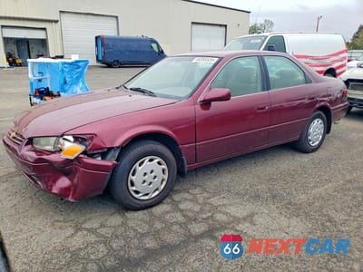 1997 TOYOTA CAMRY LE JT2BG22KXV0029844 - główne zdjęcie licytacji z USA - miniatura