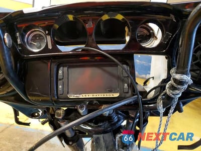 Zdjęcie 7 z 8 samochodu: 2006 HARLEY-DAVIDSON FLHXI VIN:1HD1KBW116Y638888 - miniatura