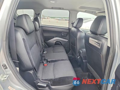 Zdjęcie 11 z 13 samochodu: 2010 MITSUBISHI OUTLANDER SE VIN:JA4AS3AW2AZ009454 - miniatura
