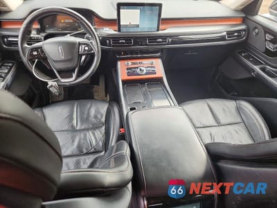 Zdjęcie 8 z 13 samochodu: 2020 LINCOLN AVIATOR RESERVE VIN:5LM5J7XC2LGL16967 - miniatura