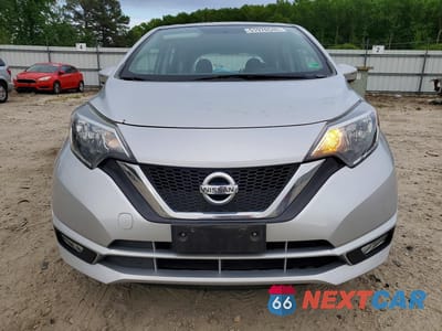 Piąte zdjęcie samochodu w środku: 2017 NISSAN VERSA NOTE SR VIN:3N1CE2CP7HL352903 - miniatura