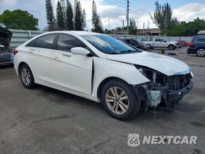 Czwarte zdjęcie samochodu z boku: 2013 HYUNDAI SONATA GLS VIN:5NPEB4AC7DH737656 - miniatura