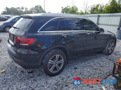 Trzecie zdjęcie samochodu z tyłu: 2021 MERCEDES-BENZ GLC 300 VIN:W1N0G8DB4MF883375 - miniatura