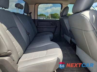Zdjęcie 10 z 12 samochodu: 2015 RAM 3500 ST VIN:3C63RRGL9FG666650 - miniatura