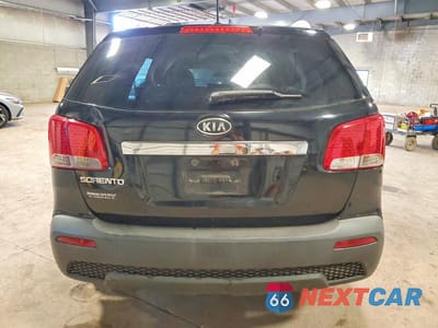 Zdjęcie 6 z 12 samochodu: 2013 KIA SORENTO VIN:5XYKTDA27DG412021 - miniatura