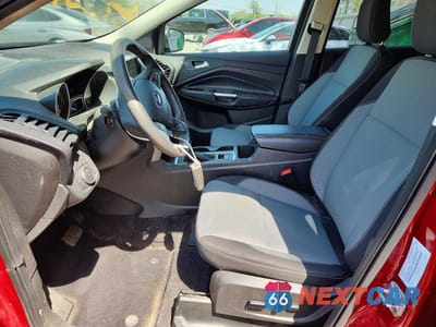 Zdjęcie 7 z 13 samochodu: 2019 FORD ESCAPE SE VIN:1FMCU9GD5KUA48793 - miniatura