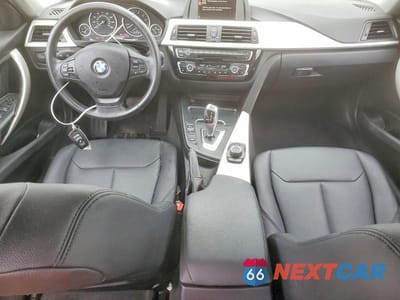 Zdjęcie 8 z 12 samochodu: 2017 BMW 320 I VIN:WBA8E1G30HNU16331 - miniatura