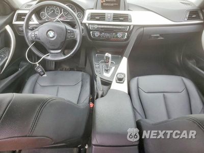 Zdjęcie 8 z 12 samochodu: 2017 BMW 320 I VIN:WBA8E1G30HNU16331 - miniatura
