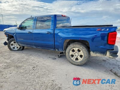 Drugie zdjęcie samochodu z przodu: 2018 CHEVROLET SILVERADO K1500 LT VIN:3GCUKREC9JG423675 - miniatura