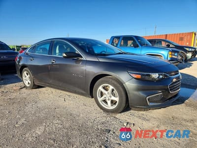 Czwarte zdjęcie samochodu z boku: 2017 CHEVROLET MALIBU LS VIN:1G1ZC5ST4HF104561 - miniatura