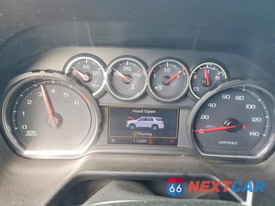 Zdjęcie 9 z 13 samochodu: 2022 CHEVROLET TAHOE C1500 VIN:1GNSCLEDXNR247372 - miniatura