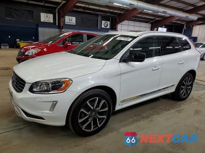 2017 VOLVO XC60 T6 DYNAMIC YV449MRR1H2122654 - główne zdjęcie licytacji z USA - miniatura