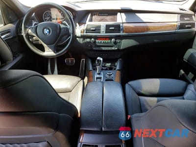 Zdjęcie 8 z 13 samochodu: 2013 BMW X6 XDRIVE50I VIN:5UXFG8C56DL591367 - miniatura