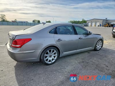 Trzecie zdjęcie samochodu z tyłu: 2013 HYUNDAI EQUUS SIGNATURE VIN:KMHGH4JH1DU059930 - miniatura