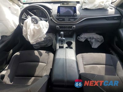 Zdjęcie 8 z 12 samochodu: 2025 NISSAN ALTIMA SV VIN:1N4BL4DV6SN359233 - miniatura