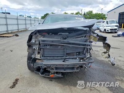 Piąte zdjęcie samochodu w środku: 2021 CHEVROLET SUBURBAN K1500 LT VIN:1GNSKCKT5MR376343 - miniatura