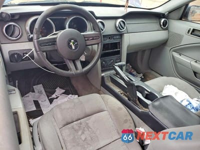 Zdjęcie 8 z 13 samochodu: 2006 FORD MUSTANG VIN:1ZVFT80N165166712 - miniatura