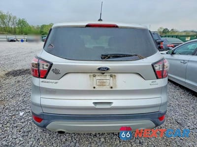 Zdjęcie 6 z 12 samochodu: 2017 FORD ESCAPE SE VIN:1FMCU0GD7HUB61763 - miniatura