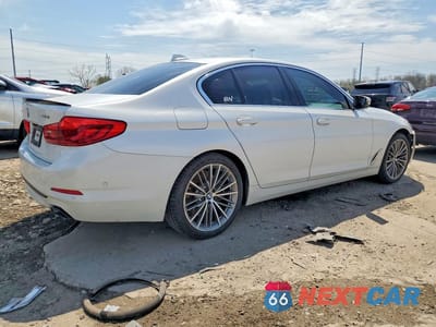 Trzecie zdjęcie samochodu z tyłu: 2019 BMW 540 XI VIN:WBAJE7C54KWW31403 - miniatura