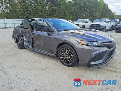 Czwarte zdjęcie samochodu z boku: 2023 TOYOTA CAMRY SE VIN:4T1G11AK4PU788412 - miniatura