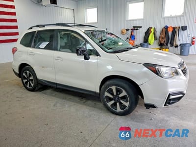 Czwarte zdjęcie samochodu z boku: 2018 SUBARU FORESTER 2.5I LIMITED VIN:JF2SJARC0JH596918 - miniatura