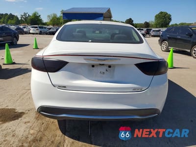 Zdjęcie 6 z 12 samochodu: 2015 CHRYSLER 200 LIMITED VIN:1C3CCCAB5FN632689 - miniatura