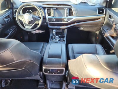 Zdjęcie 8 z 13 samochodu: 2019 TOYOTA HIGHLANDER LIMITED VIN:5TDDZRFH2KS976659 - miniatura