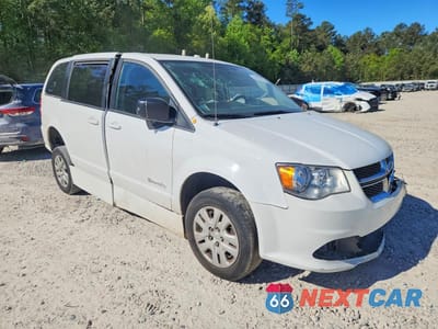 Czwarte zdjęcie samochodu z boku: 2018 DODGE GRAND CARAVAN SE VIN:2C7WDGBG8JR303717 - miniatura