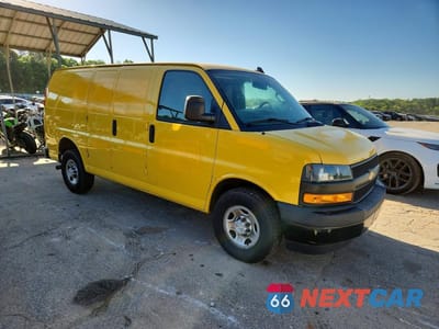 Czwarte zdjęcie samochodu z boku: 2020 CHEVROLET EXPRESS 2500 CARGO DELIVERY VAN VIN:1GCWGAFP4L1226444 - miniatura