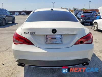 Zdjęcie 6 z 12 samochodu: 2014 MERCEDES-BENZ CLA 250 VIN:WDDSJ4EB5EN119475 - miniatura