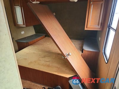 Piąte zdjęcie samochodu w środku: 2013 JAYCO JAY FLIGHT CAMPER VIN:1UJBJ0BR7D18U0147 - miniatura