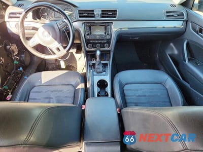 Zdjęcie 8 z 13 samochodu: 2015 VOLKSWAGEN PASSAT SE VIN:1VWBT7A32FC059847 - miniatura