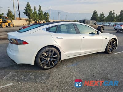 Trzecie zdjęcie samochodu z tyłu: 2017 TESLA MODEL S VIN:5YJSA1E13HF206276 - miniatura