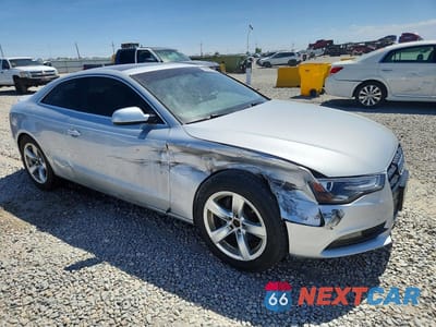 Czwarte zdjęcie samochodu z boku: 2014 AUDI A5 PREMIUM VIN:WAUCFAFR1EA070502 - miniatura