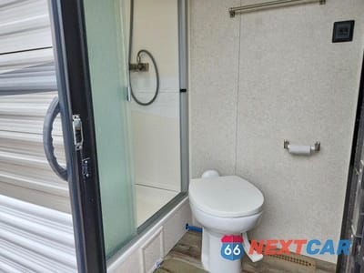 Zdjęcie 9 z 10 samochodu: 2018 JAYCO JAY FLIGHT CAMPER VIN:1UJBJ0BR4J1TC0298 - miniatura