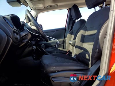 Zdjęcie 7 z 13 samochodu: 2017 JEEP RENEGADE LATITUDE VIN:ZACCJBBB3HPG08248 - miniatura