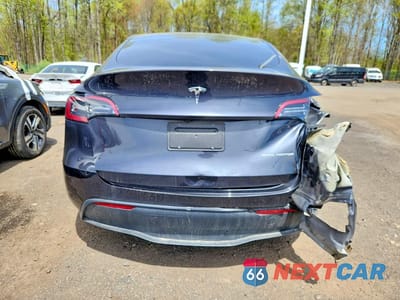 Zdjęcie 6 z 12 samochodu: 2024 TESLA MODEL Y VIN:7SAYGDEE8RF160817 - miniatura