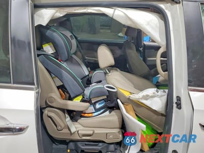 Zdjęcie 11 z 13 samochodu: 2022 HONDA ODYSSEY EXL VIN:5FNRL6H70NB004450 - miniatura