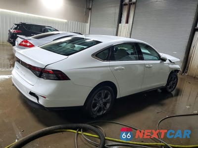Trzecie zdjęcie samochodu z tyłu: 2024 HONDA ACCORD EX VIN:1HGCY1F3XRA054279 - miniatura