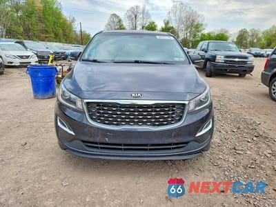 Piąte zdjęcie samochodu w środku: 2019 KIA SEDONA LX VIN:KNDMB5C14K6526645 - miniatura