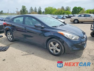 Czwarte zdjęcie samochodu z boku: 2011 HYUNDAI ELANTRA GLS VIN:KMHDH4AE4BU134674 - miniatura