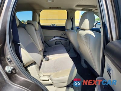 Zdjęcie 11 z 13 samochodu: 2012 MITSUBISHI OUTLANDER SE VIN:JA4AS3AW7CU031921 - miniatura