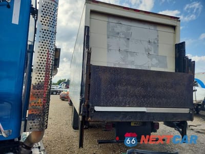 Drugie zdjęcie samochodu z przodu: 2009 INTERNATIONAL 4300 BOX TRUCK VIN:1HTMMAAL49H128716 - miniatura