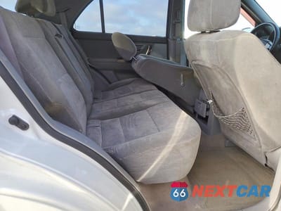 Zdjęcie 11 z 13 samochodu: 2006 KIA SORENTO LX VIN:KNDJD733565550748 - miniatura