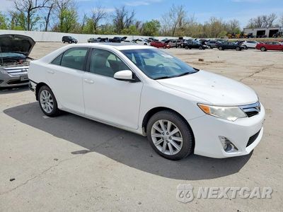 Czwarte zdjęcie samochodu z boku: 2014 TOYOTA CAMRY XLE V6 VIN:4T1BK1FK6EU547545 - miniatura