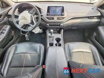 Zdjęcie 8 z 13 samochodu: 2021 NISSAN ALTIMA SR VIN:1N4BL4CV4MN334402 - miniatura